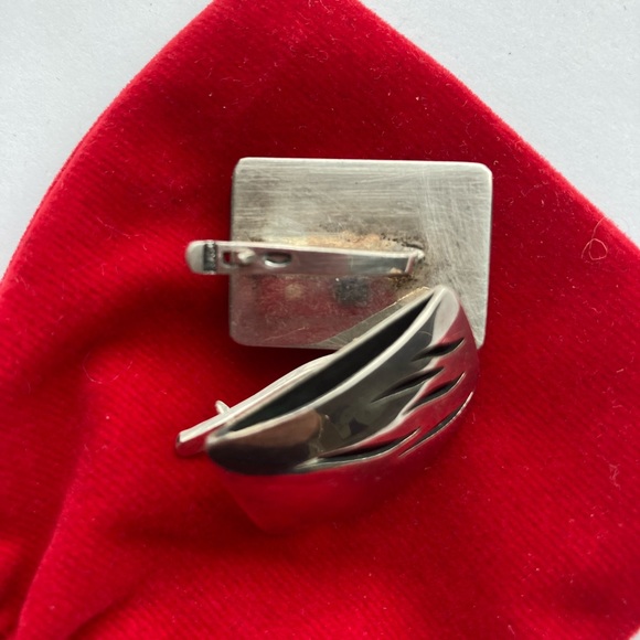 Chunky Silver Modernist Statement Earrings, Pierced, Maker Marked - Picture 4 of 9